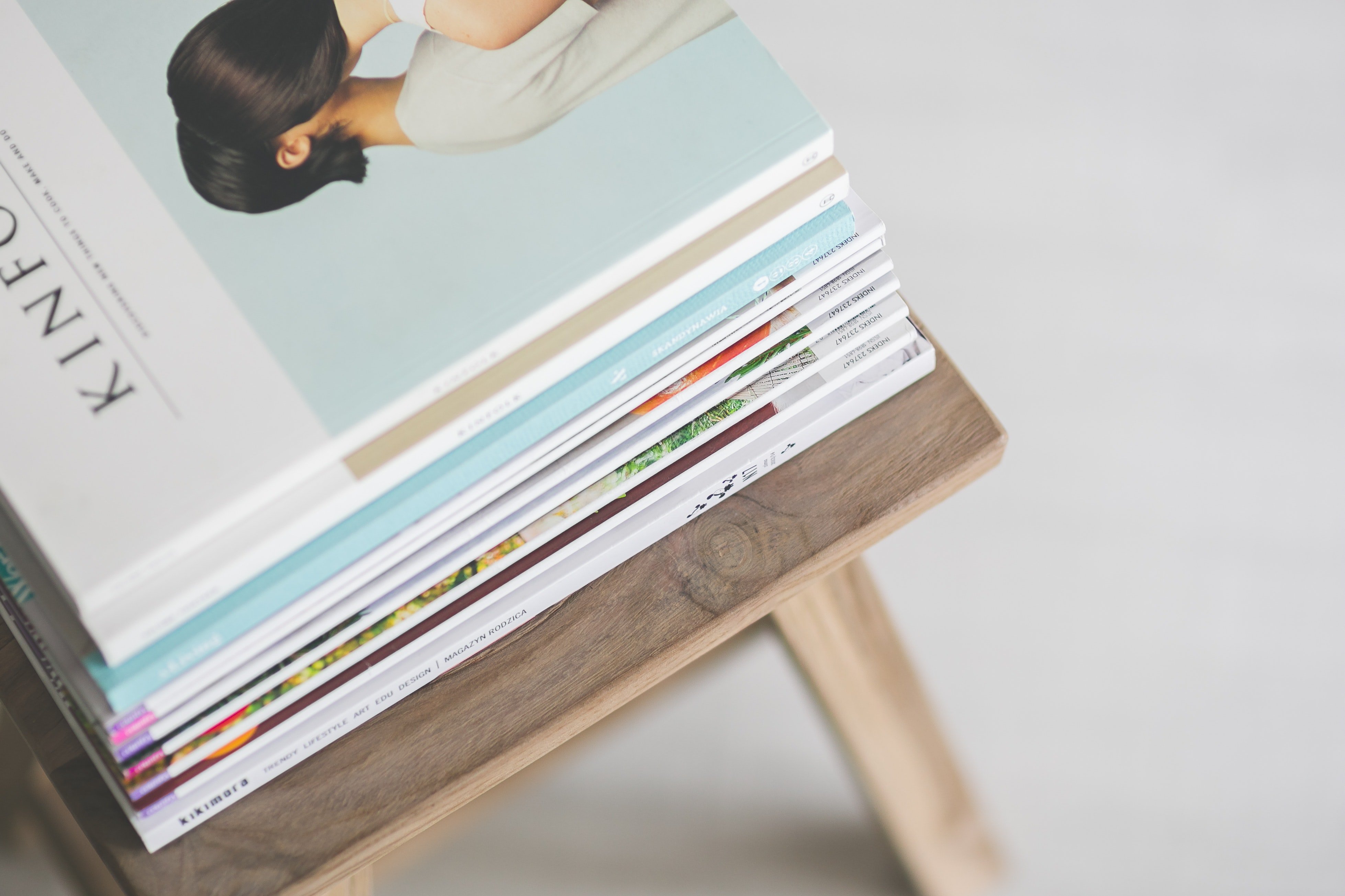 magazines-reading-stack-6664